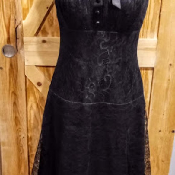 Black Lace Formal Dress - Picture 2 of 6
